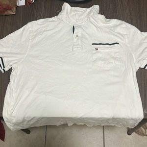 Tommy Hilfiger Collared shirt in great condition I will wash before I ship it